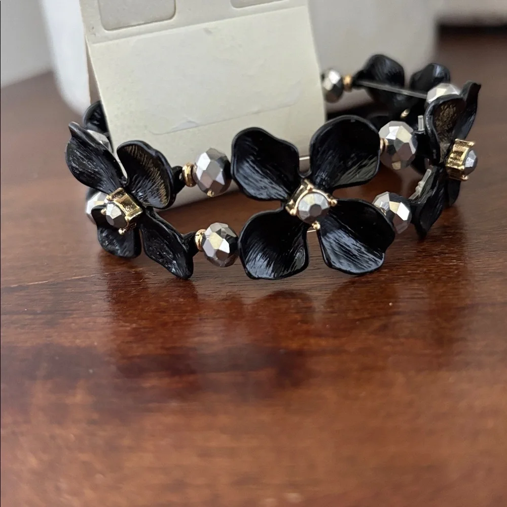 Carol D Studio Black Acrylic Flowers,beveled gray rhinestones & beads,stretch